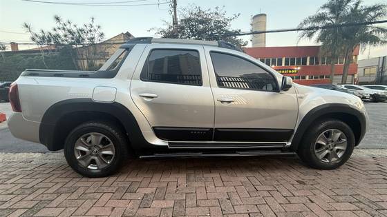 RENAULT DUSTER OROCH 2.0 16V HI-FLEX DYNAMIQUE AUTOMÁTICO RENAULT DUSTER OROCH 2.0 16V HI-FLEX DYNAMIQUE AUTOMÁTICO